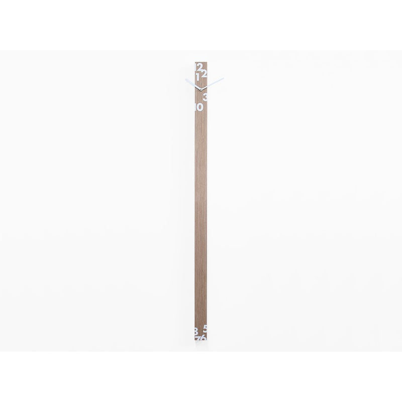 Moderne design klok Progetti Il Tempo Stringe verticaal 150cm Natuurlijk